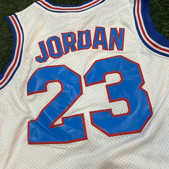 Tune Squad Michael Jordan jersey - Picture 5 of 7